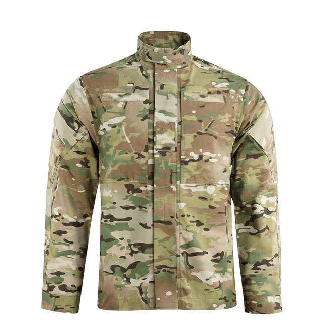 Kampjakke med camouflagemønster, velegnet til udendørs brug og taktiske opgaver. Slidstærkt og åndbart materiale for optimal komfort.