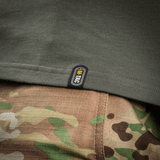 M-Tac T-shirt 93/7 Summer i bomuld og elastan, detalje med etikette, perfekt til enhver garderobe og varme sommerdage.