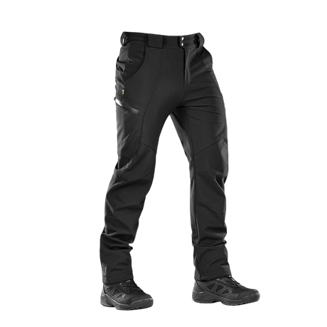 M-Tac Bukser Soft Shell Vinter i sort, perfekte til efterår og vinter med fleecefor og vandafvisende softshell-materiale.