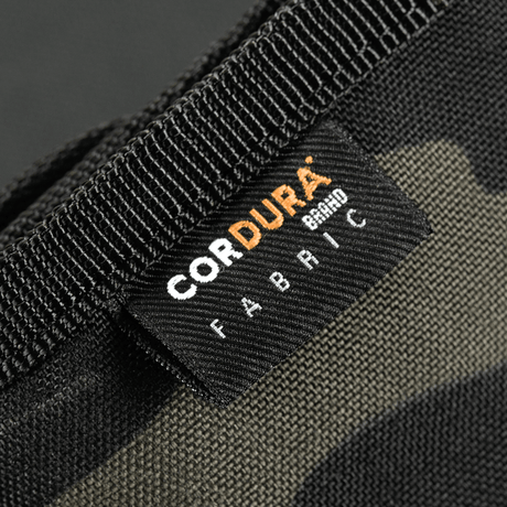 M-Tac Pung Elite Gen.II i slidstærk Cordura 500D stof med CORDURA® brandmærke, ideel til kontanter, kort og dokumenter.
