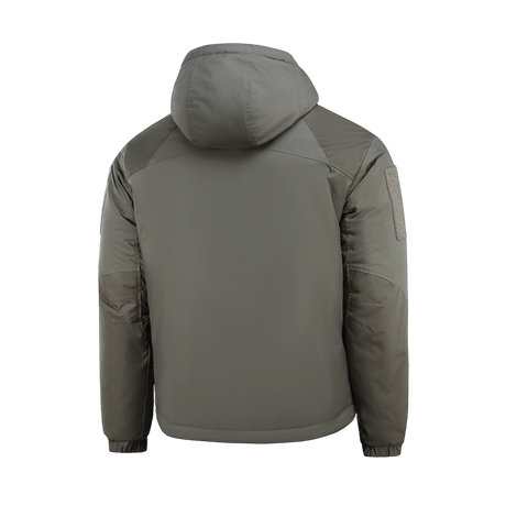 M-Tac Alpha Gen.III Pro Vinterjakke set bagfra, viser justerbar hætte og forstærkninger på albuerne, designet til komfort ved -20°C.