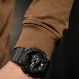 M-Tac Raglan Athlete brun ærmedetalje med sort ur. Perfekt til daglig brug med komfort og stil for sportsaktiviteter og hverdag.