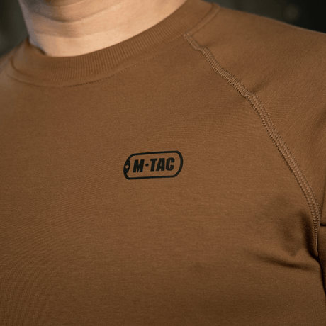 M-Tac Raglan Athlete sweatshirt med rund hals og raglanærmer, coyote farve, ideel til sport og hverdag, lavet af bomuld og elastan