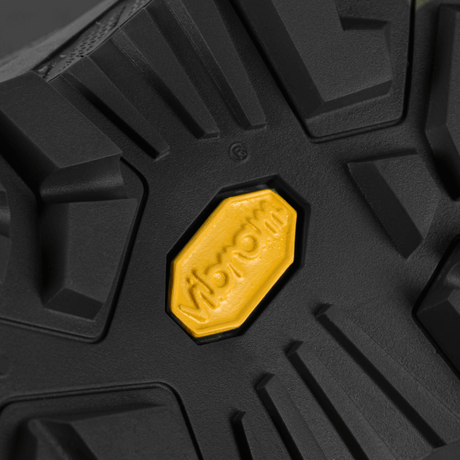 Detalje af Vibram-sål på M-Tac Taktiske Demi-Season Støvler Pro Line for optimalt greb og holdbarhed.