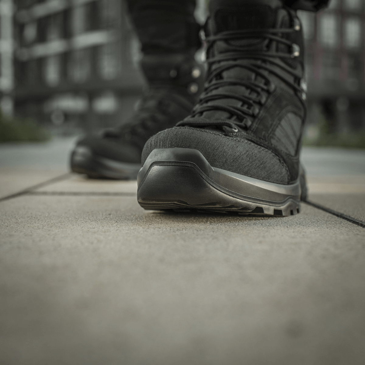 Nærbillede af M-Tac Taktiske Demi-Season Støvler Pro Line med slidstærk suede og Cordura og Vibram-sål til taktiske formål