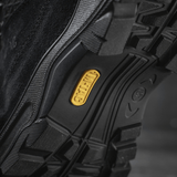 Close-up af sålen på M-Tac Tactical Sneakers Patrol R Vent med skridsikker design og gummiforstærkninger, ideel til outdoor aktiviteter.