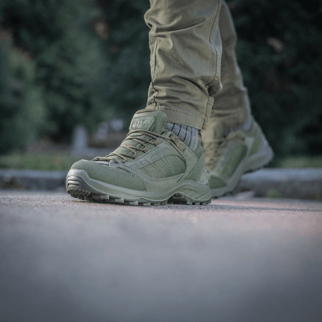 Tactical Sneakers Demi-Season – Let og komfortabel til trekking og outdoor, grønne sko med slidstærk sål og gummiforstærket tå.