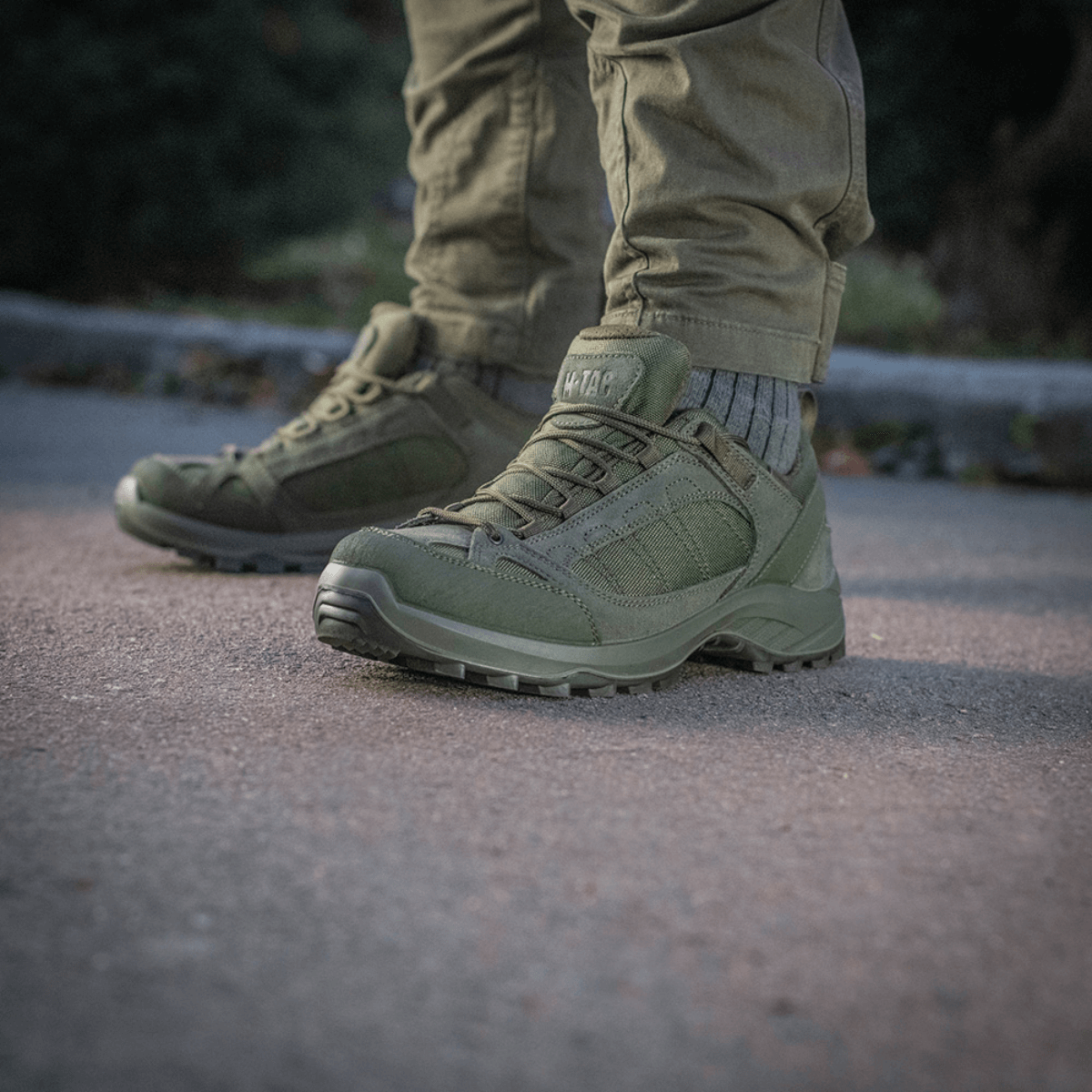 Tactical Sneakers Demi-Season – Let og komfortabel i naturlæder og Cordura til trekking og outdoor-aktiviteter, gummiforstærket tå og hæl.