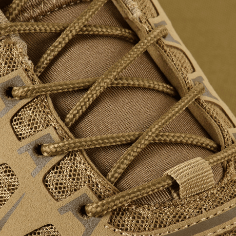 Detalje af M-Tac Tactical Sneakers IVA i åndbart mesh og syntetisk nubuck for fremragende ventilation og beskyttelse.