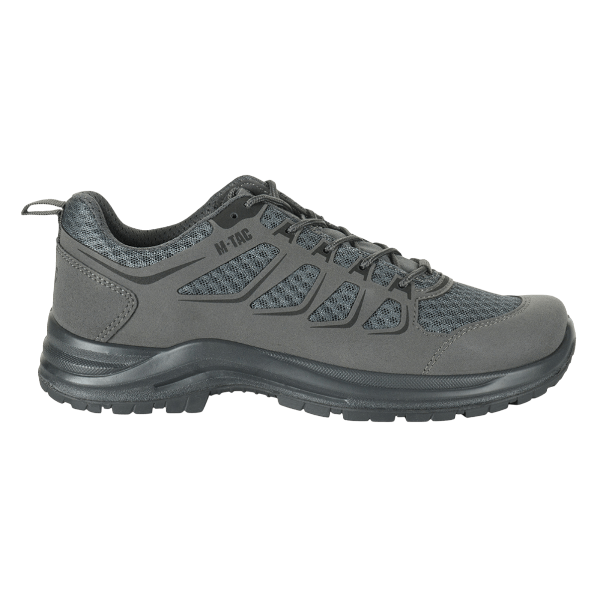 M-Tac Tactical Sneakers IVA i grå, lette og slidstærke med åndbar mesh overdel og forstærket tå til trekking og outdoor-aktiviteter.