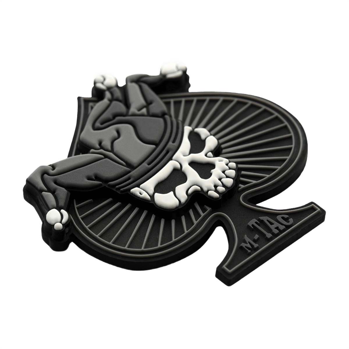 M-Tac Ace of Spades 3D PVC Patch taktisk morale patch med Velcro, robust PVC-materiale, perfekt til militær og outdoor-brug, 50x60 mm.