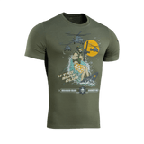 M-Tac T-Shirt Surf Club med specialstyrkesoldatdesign, inspireret af ukrainske operationer og surfscener. Lavet af 93% bomuld, 7% elastan.