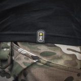 M-Tac T-Shirt Odin Mystery i sort design og camouflagemønster, viser logoet og fremhæver scandinavisk mytelogi inspireret print.