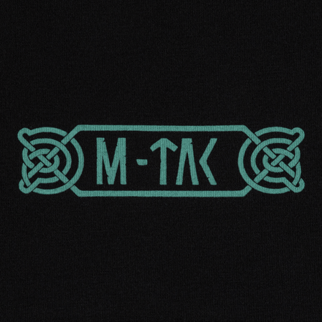 M-Tac T-Shirt Odin Mystery med nordisk design og Odin-tryk i sort og grønne nuancer, der kombinerer komfort og stil.