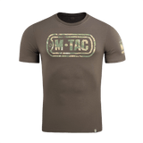 M-Tac T-Shirt Logo i moderne camouflagemønster med ikonisk logo og slogan "Born by Revolution – Hardened by War" på ærmet.
