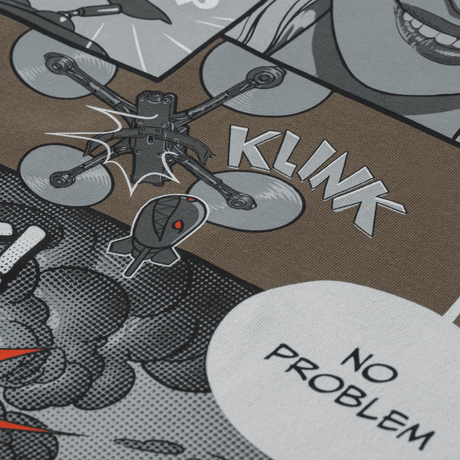 M-Tac T-Shirt Comics Drone Girl med FPV-pilot og drone i tegneseriestil, der symboliserer styrke og præcision på slagmarken.