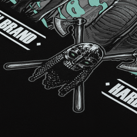 M-Tac T-Shirt Our Land med vikingeinspireret design og krigerhjelm, symboliserer ukrainsk historie, visdom og styrke