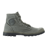 M-Tac Sneakers med klassisk design og seks metalliserede snørehuller, perfekte til udendørs aktiviteter og sport.