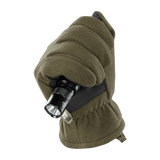 M-Tac Handsker Fleece Thinsulate med Thinsulate isolering, viser en lommelygte holdt af den forstærkede håndflade.