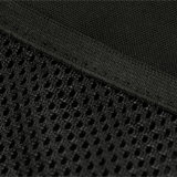 Nærbillede af M-Tac Assistant Taske i sort mesh og stofmateriale for holdbarhed og stil.