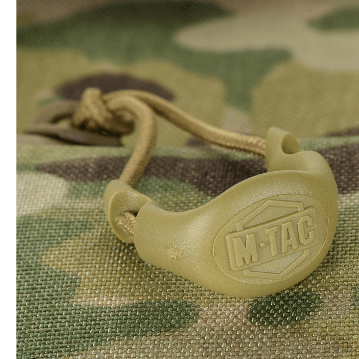 M-Tac Konvert Taske Elite med holdbart Cordura materiale og justerbar skulderrem, ideel til komfort og hurtig adgang.