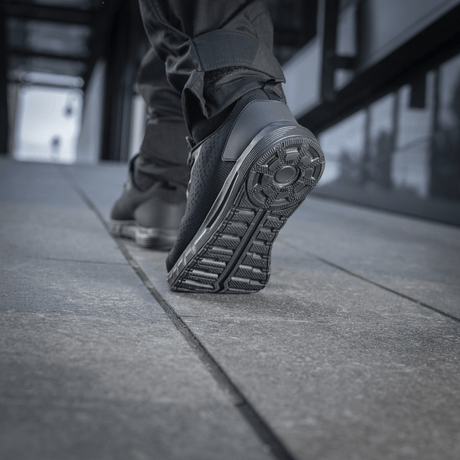 Gå på gaden med M-Tac Summer Pro Sneakers, designet til stilfuld holdbarhed og komfort med EVA-skum sål for godt greb.