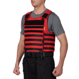 Rød Anorak Instructor I Cover med PALS webbing og ergonomisk design til politiet og Forsvaret, set på en person