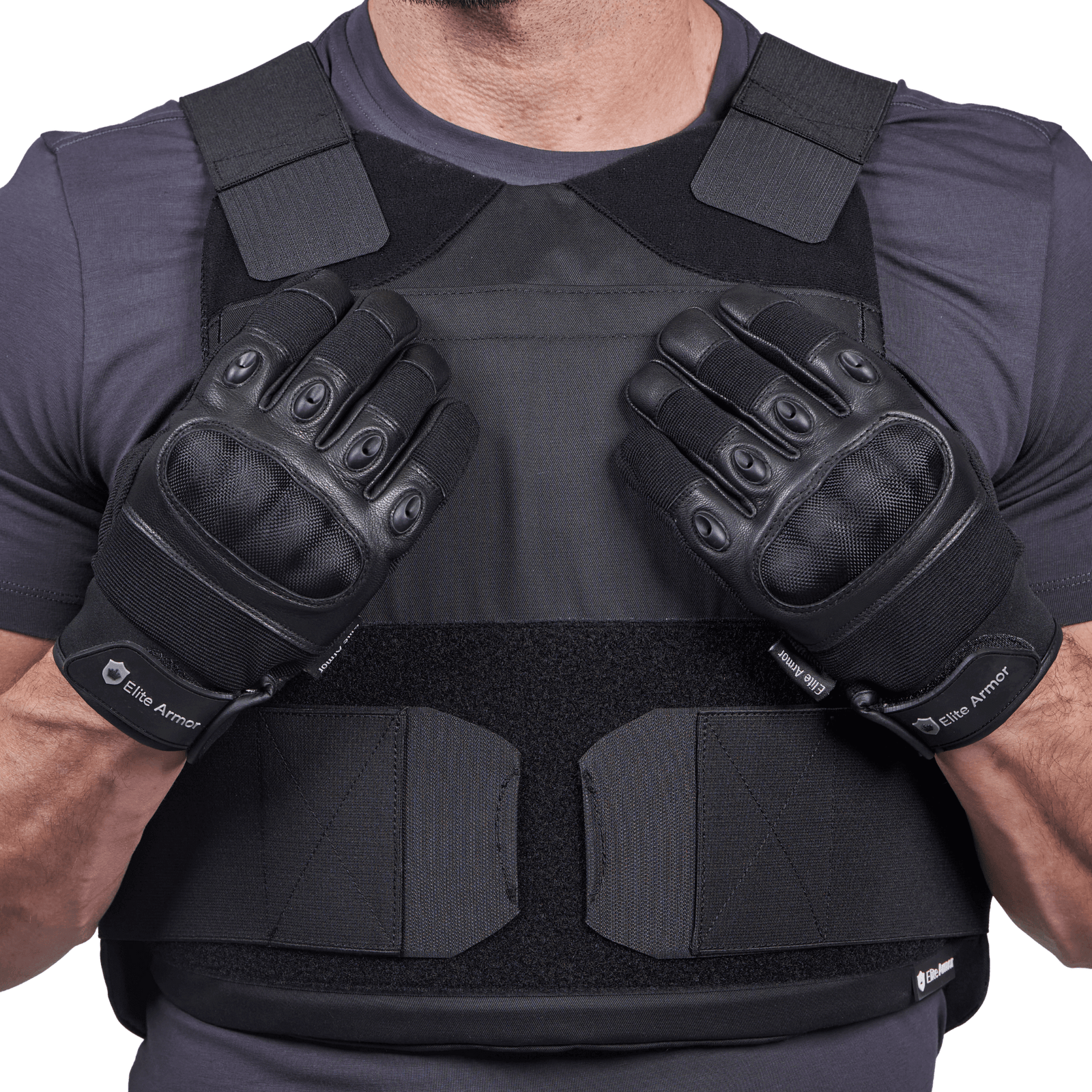 EA Impact Skud & Stiksikker Vest i sort med NIJ LEVEL IIIA certificering, taktisk kropsbeskyttelse, galleri position 1 set forfra med handsker.