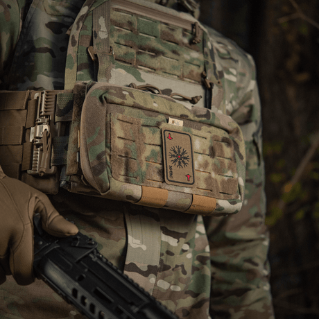 M-Tac Patch Kort Helm of Horror (Broderi) på rygsæk med Vikingets magiske symbol Ægishjálmur, holdbart Cordura materiale, 8x5 cm