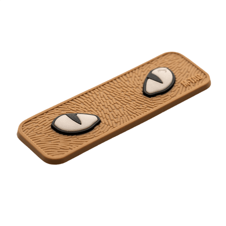M-Tac Cat Eyes 3D PVC Patch med lysreflekterende design og Velcro fastgørelse, perfekt til militære og outdoor aktiviteter.