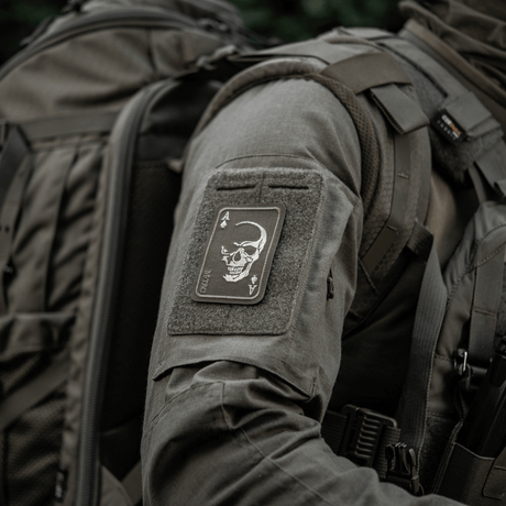 M-Tac Patch Face of War (Broderi) med kraniet design inspireret af Vietnamkrigen fastgjort på tøj med Velcro.