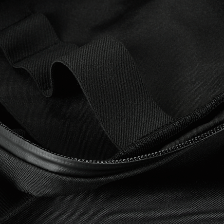 Nærbillede af M-Tac Horizontal Medical Pouch ROLL Elite, der viser slidstærkt Cordura 500D stof og lynlåsdetalje.