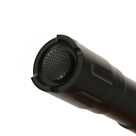 M-Tac Lommelygte ML-8 lommelygte bagcover, lavet af anodiseret aluminium, ideel til outdoor og fritid, støv- og vandbeskyttet.