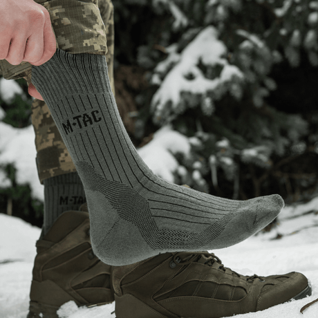 M-Tac Sokker Mid Calf Mk.4 til trekking, med polstrede områder og thermozoner, perfekt til komfort og beskyttelse i naturen.