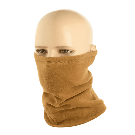 M-Tac Polartec Lang Tubehalstørklæde i fleece bruges som ansigtsmaske eller halsrør på mannequin.