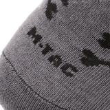 M-Tac Let Sommersokker Pirate Skull designet til løb i varmt vejr, med ergonomisk pasform og åndbart materiale til optimal komfort.