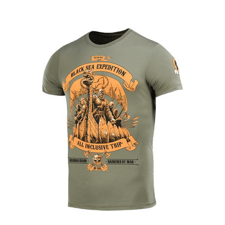 M-Tac T-shirt Black Sea Expedition i olivengrøn med tryk, fremstillet af 93% bomuld og 7% elastan, ideel til udendørs aktiviteter.