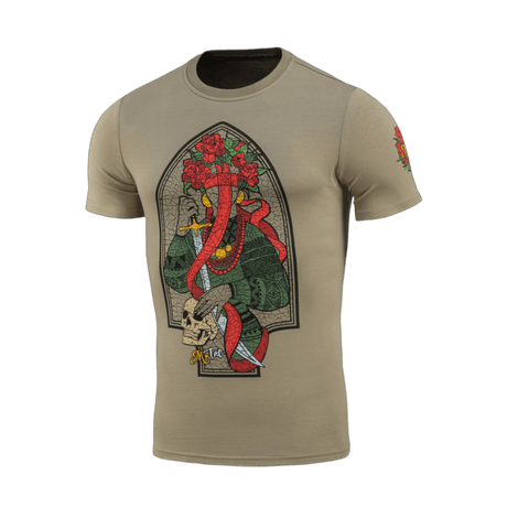 M-Tac T-Shirt Motanka med print af Motanka-dukke i traditionelt ukrainsk outfit og teksten 'M-TAC. Terra Cosaccorum'. Moderne og kulturel.