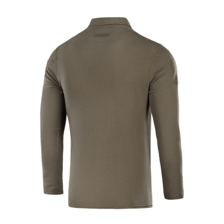 M-Tac Tactical Polo Shirt Langærmet 65/35 set bagfra, designet til politi- og sikkerhedsbrug med velcro-paneler på ærmer, ryg og bryst.