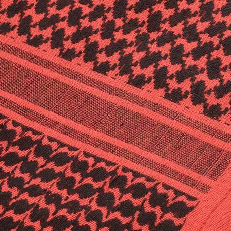 M-Tac Tæt Shemagh Tørklæde i rød og sort mønster, 100% bomuld, velegnet til taktisk og outdoor brug, beskytter mod sol, sand og vind.