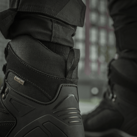 M-Tac Taktiske Demi-Season Støvler Pro Line i sort med slidstærk suede og Cordura, ideel til taktiske opgaver og udendørsaktiviteter.