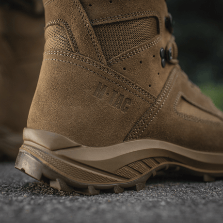 M-Tac Taktiske Sommerstøvler i brun læder med Cordura® mesh, designet til komfort og holdbarhed i varmt vejr.