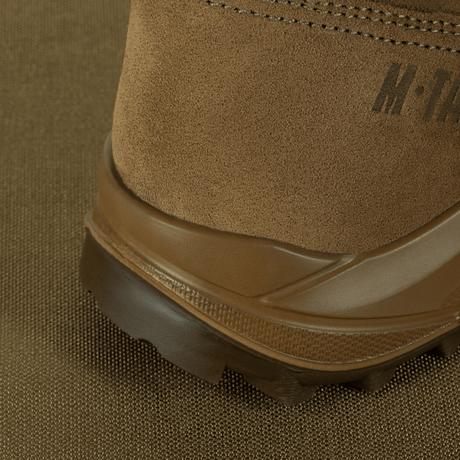 Detalje af M-Tac Taktiske Sommerstøvler i høj kvalitet læder og Cordura® mesh, designet til komfort og holdbarhed i varmt vejr.
