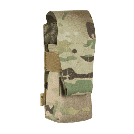 M-Tac taske til 2 magasiner i camouflagedesign fremstillet af holdbart Cordura-materiale med høj denier for taktisk brug.