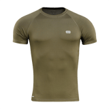 Olivenfarvet M-Tac T-shirt Ultra Light Polartec lavet af Power Dry® materiale med svedtransporterende og hurtigtørrende egenskaber.