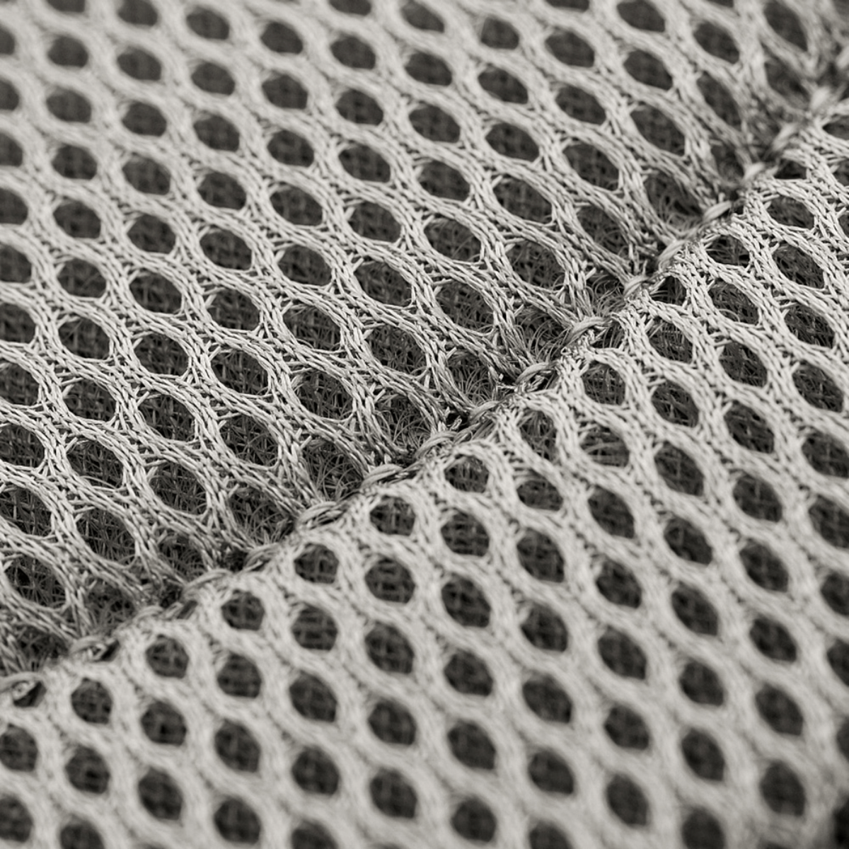 Mesh detalje af M-Tac Urban Line City Patrol Taske i vandafvisende 600D polyester med PVC-coating.