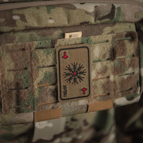 M-Tac Patch Kort Helm of Horror (Broderi) i broderet Cordura 500D med Velcro, 8x5 cm vikingetidssymbol på camouflagebaggrund