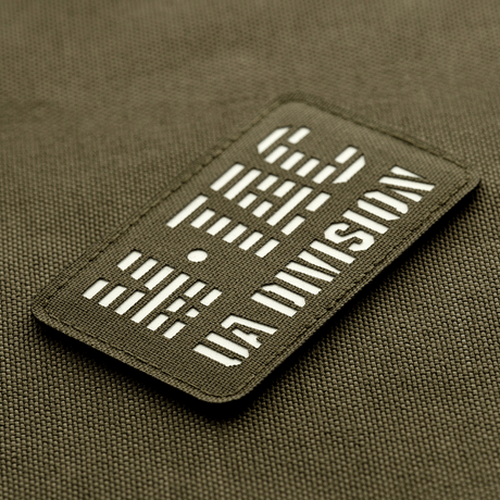 M-Tac Patch UA Division Laser Cut med selvlysende materiale, fastgjort med velcro på Cordura 500D. Størrelse: 80x50 mm.