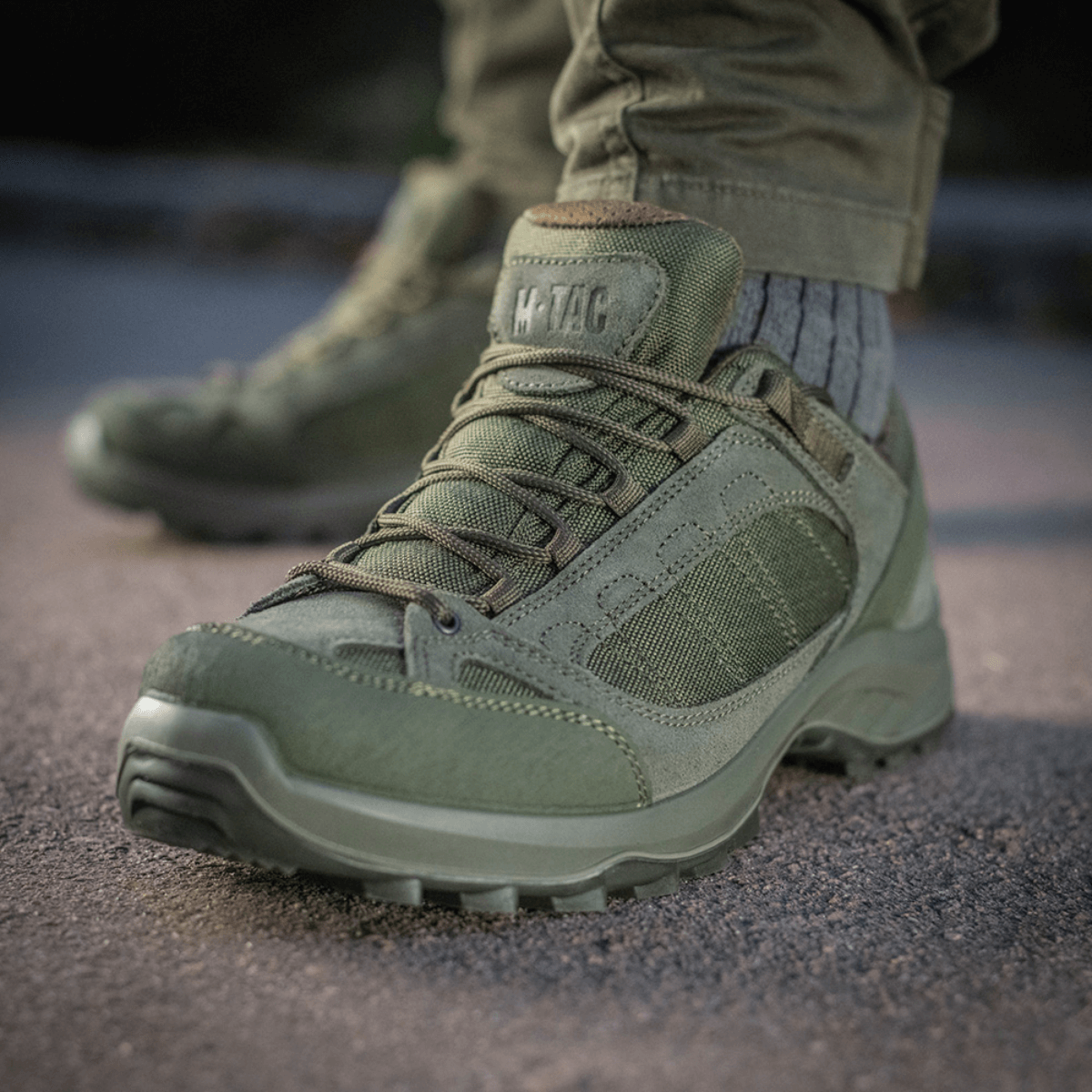 Tactical Sneakers Demi-Season – Let og komfortabel, M-Tac lette trekking sko til outdoor-aktiviteter med naturlæder og Cordura.
