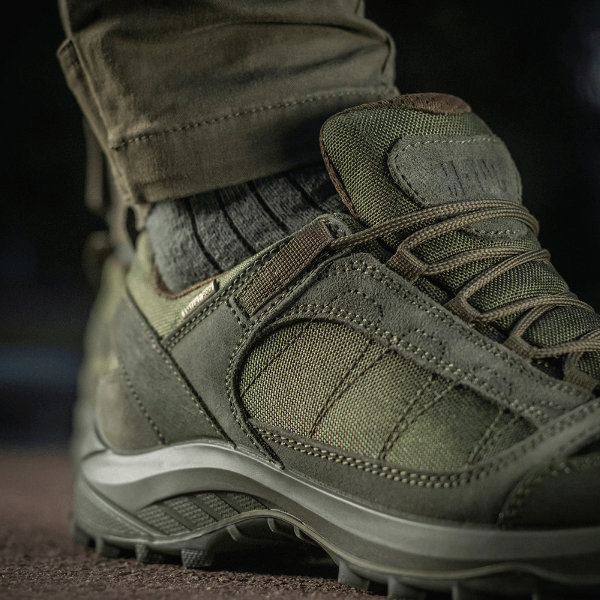 Tactical Sneakers Demi-Season – Let og komfortabel. Moderne outdoor-sko i naturlæder og Cordura med gummiforstærkninger til trekking.